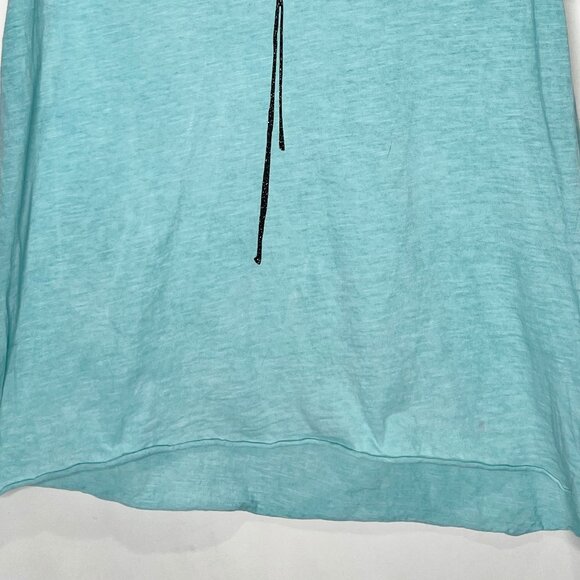 Three Stars Woman’s Top M? Turquoise Blue with Charcoal Gray Dragonfly Graphic - Picture 4 of 10